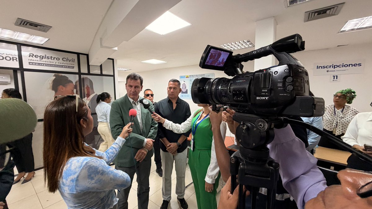 JorgeOsorioEc's tweet photo. ✅ ¡Cumplimos con Esmeraldas! 

Hoy inauguramos la nueva agencia del Registro Civil en este cantón.

Esta agencia que ofrece todos los servicios atenderá a sus más de 200.000 habitantes. 

El Gobierno del Ecuador está más cerca de los ciudadanos, con servicios de calidad. https://t.co/gJv15R52KJ