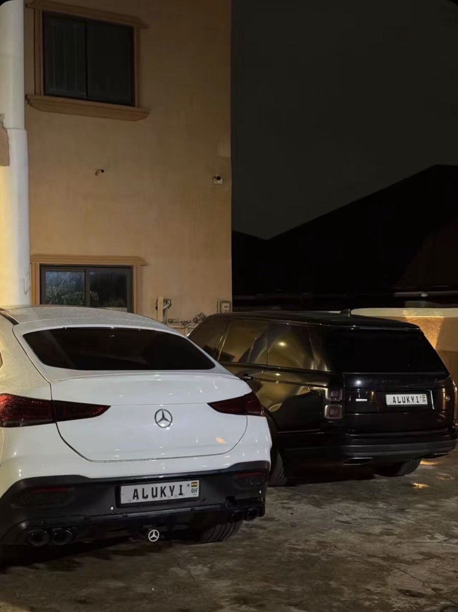 ProsperByk's tweet photo. If you are close to Alukyi or you are his friend, the only thing you have to do is protect him and pray that he keeps winning in life

That guy is selfless and a giver… Somebody wey go give you his room to sleep while he sleeps outside de3

Alukyi will give you his car to drive anytime, any day and even if you crash the car, he will bear all the costs…He won’t even ask you to repair the car or anything

If not for the setup dem set him up last year, the story would have been different today

We live, we grow, we learn and we unlearn

I will be there for his second coming💪🙏🏿💰