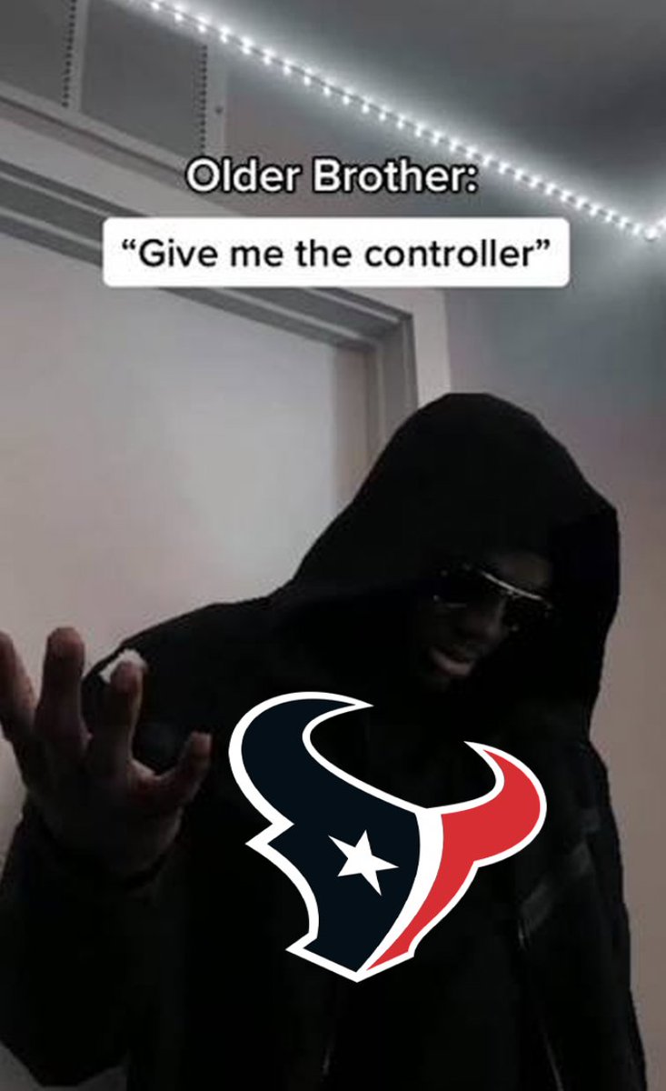 BetMGM's tweet photo. DeMeco Ryans taking over defensive playcalling https://t.co/uS2paHeJqB