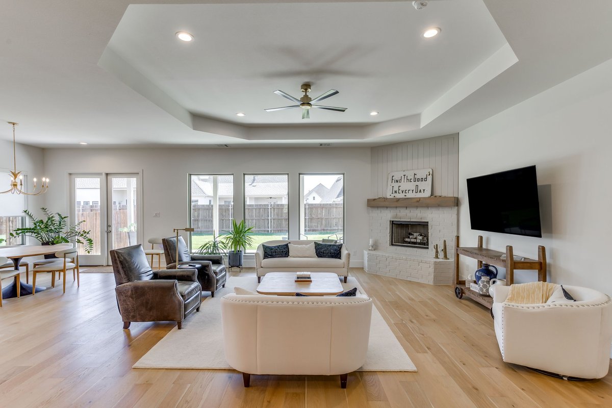 League_RE's tweet photo. π JUST LISTED! Welcome to 950 Highlands Avenue, Aledo, TX 76008!
4 Beds
3 Full Baths
3,411 SqFt
Built in 2024
π² For details or a private showing, connect with Jeff Anderson at 817-880-5905. More information at https://t.co/z7JhfJJoDN!
#ReadyToServe https://t.co/54sdB3ceNN
