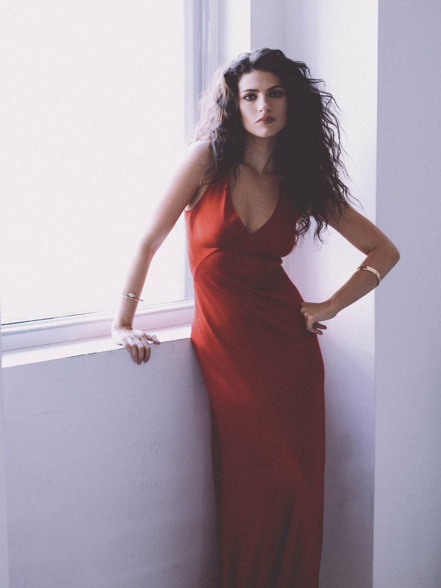 ellarubinhq's tweet photo. Ella Rubin photographed by Kat Irlin for Flaunt Magazine. https://t.co/GhgkZvOMOH