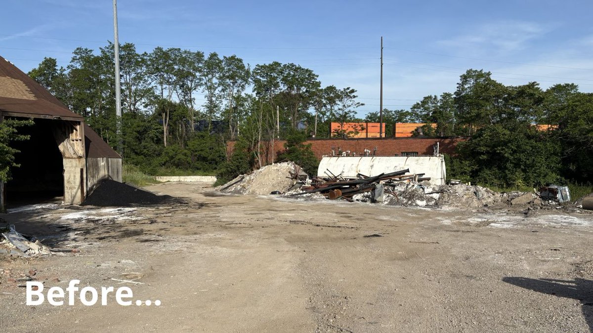 OhioEPA's tweet photo. #OhioEPA recently cleaned up more than 1,500 tons of illegally dumped waste at this East Cleveland Service Yard through a concerted effort with the Cuyahoga County Board of Health, Solid Waste District, and the City of East Cleveland Mayor’s Office. It's #WhatWeDo https://t.co/uS8m17KmfY