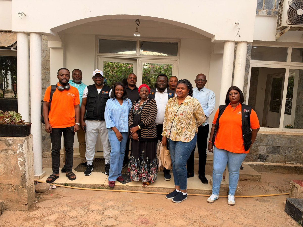 Samanthalombo19's tweet photo. @PnsaD5822 , avec l’appui de l’UNFPA, organise du 03 au 09 octobre 2026 un atelier résidentiel de validation des supports de communication de l’Académie de Leadership Féminin, axés sur les VBG et la gestion des règles.
#PNSA #UNFPA #LeadershipFéminin #VBG #RDC https://t.co/ZL3s769vO9