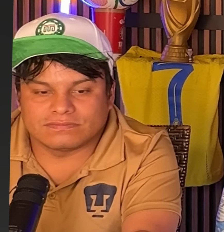 LostAndDamned28's tweet photo. "AY AMIGA ES QUE NO TENGO NADA QUE PONERME 💔😭💅🏽"
Los pibes: https://t.co/5OgefKnZs4