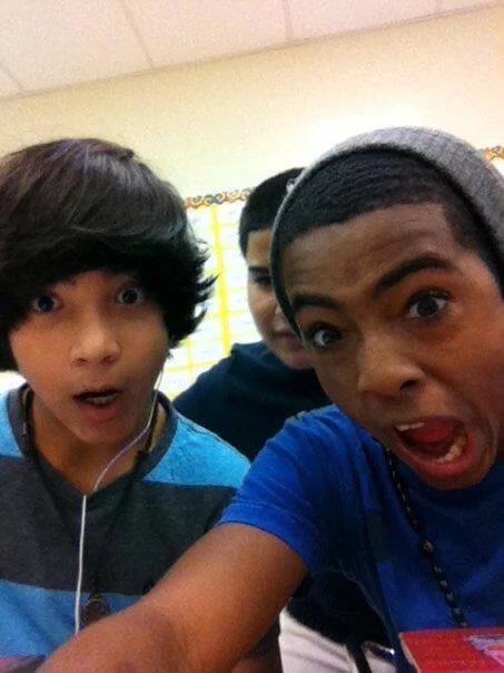 RapWikip's tweet photo. Photos of 13-year-old XXXTENTACION with his friends at school, 15 years ago today 📸 (2011) https://t.co/4YvYCimWY1