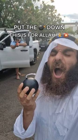 Jstar_249's tweet photo. @Rohit19982021 Ye panja apni gand me ghusale muslim ka loda to muh me liya hi hoga chale pad gaye h teri zehrili zaban se pata chalta h https://t.co/sVppEwW9oh