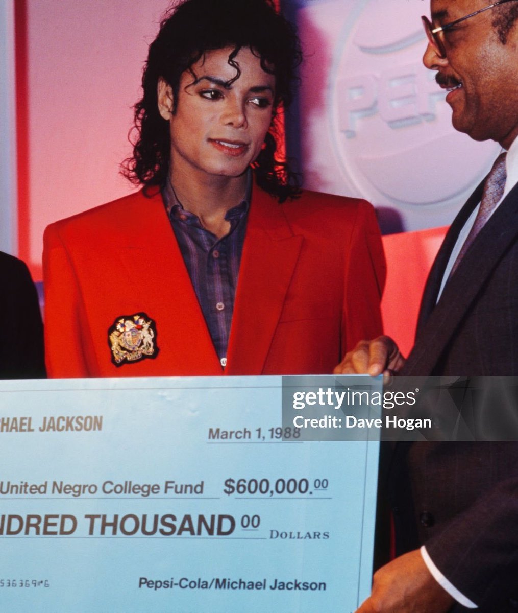tIctothepyts's tweet photo. he was always somewhere being sexy &amp; donating money ❤️‍🩹 https://t.co/bDkSUwIE7g