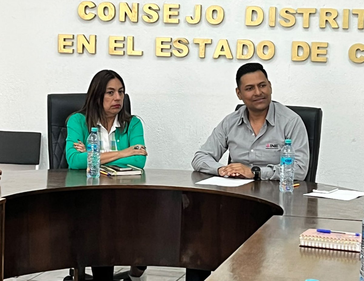 INE_Chiapas's tweet photo. Como parte de su reciente incorporación a la entidad, el Vocal Ejecutivo de la Junta Local del #INEChiapas, Ricardo Olvera Aguilar, visitó la Junta Distrital 08, con sede en Comitán, para conocer de cerca las actividades y avances que se desarrollan para las #Elecciones2027 https://t.co/QBMA1eUtv8