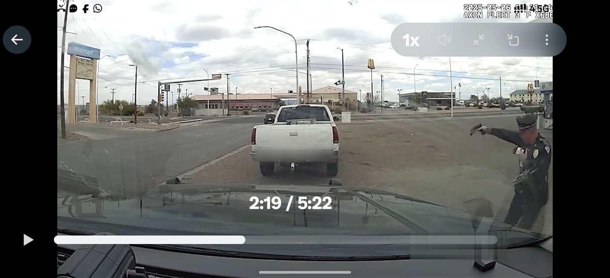 Sarnadeh's tweet photo. @workerdrone9118 @DamonStrong You're WRONG...
your pic is the recoil at 2:20-2:21 thereabout...
He actually fired at about 2:19... U see clearly the gun pointed downward at about 2:19... https://t.co/OTHPNpIotk