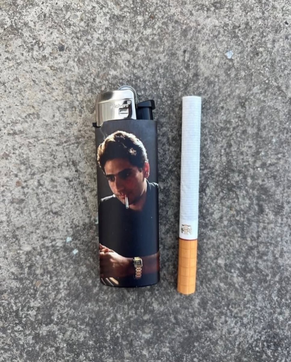 nicotinearchive's tweet photo. Power couple https://t.co/FK6b4G5MKA