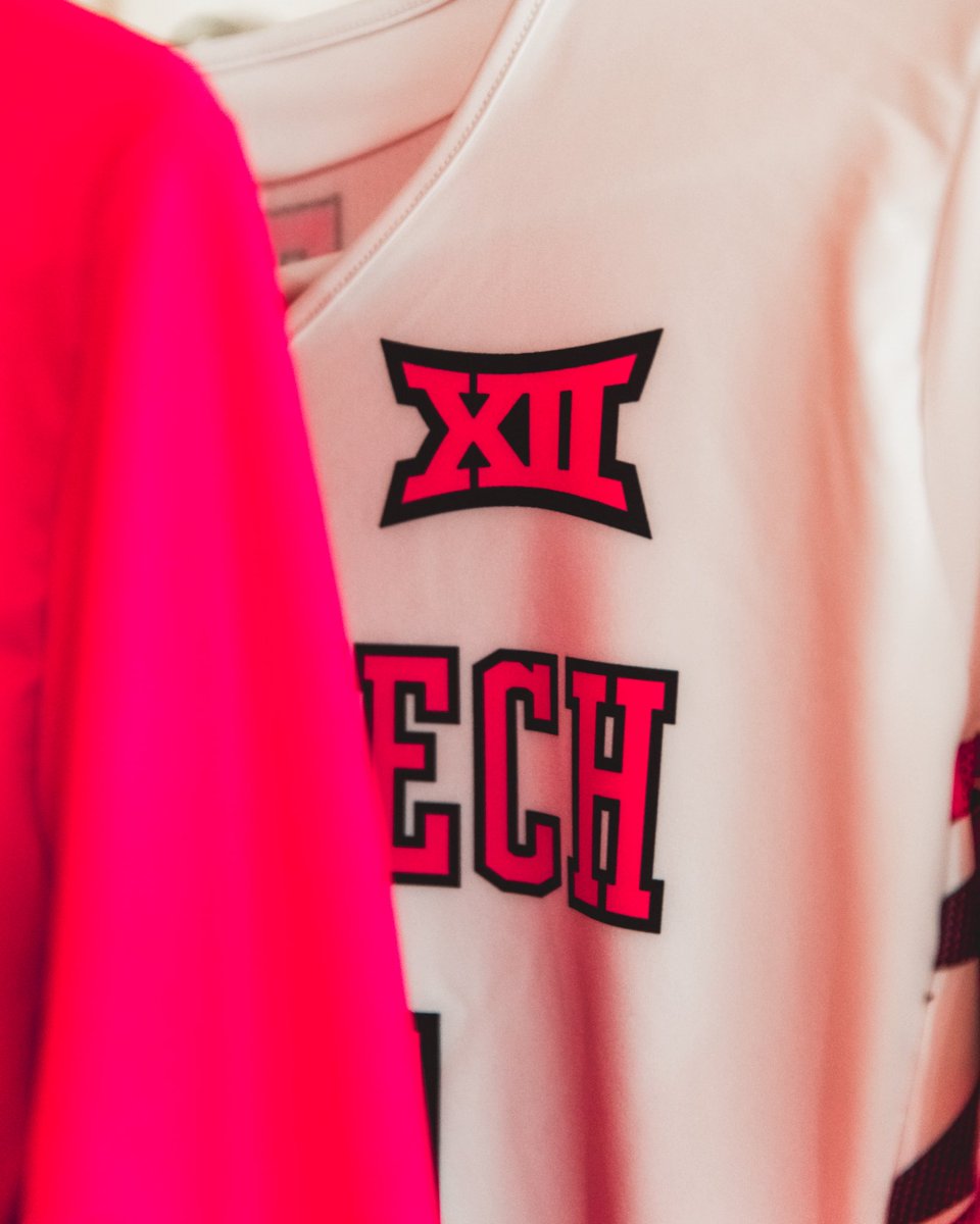 TexasTechVB's tweet photo. Some new threads for our Dig Pink match tomorrow night! https://t.co/ToL7hYEQSe