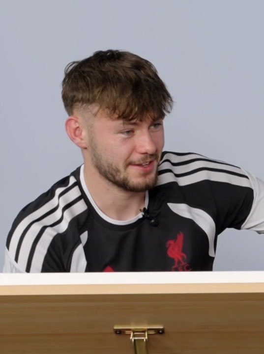 AnfieldLounge's tweet photo. Conor Bradley was asked about those Leoni pictures and confirmed they’re definitely not AI. 😂

“They’re not AI, mate!” 😂💪 https://t.co/IVBfowDU3G