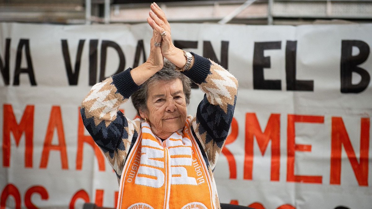 DiversaComunic2's tweet photo. #Maricarmen, cette femme expulsée de son logement par une société immobilière à Madrid #espagne, est décédée. Son cas avait poussé le gouvernement présidé par #PedroSanchez à proposer des décrets anti-expulsion, qui avaient été rejetés par le #Parti populaire, #Vox et #Junts. https://t.co/GJTKrFkTXZ