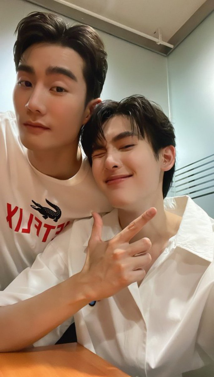 ebxaxx's tweet photo. Forcebook photos because I miss them so much. https://t.co/jZknfpAoXG