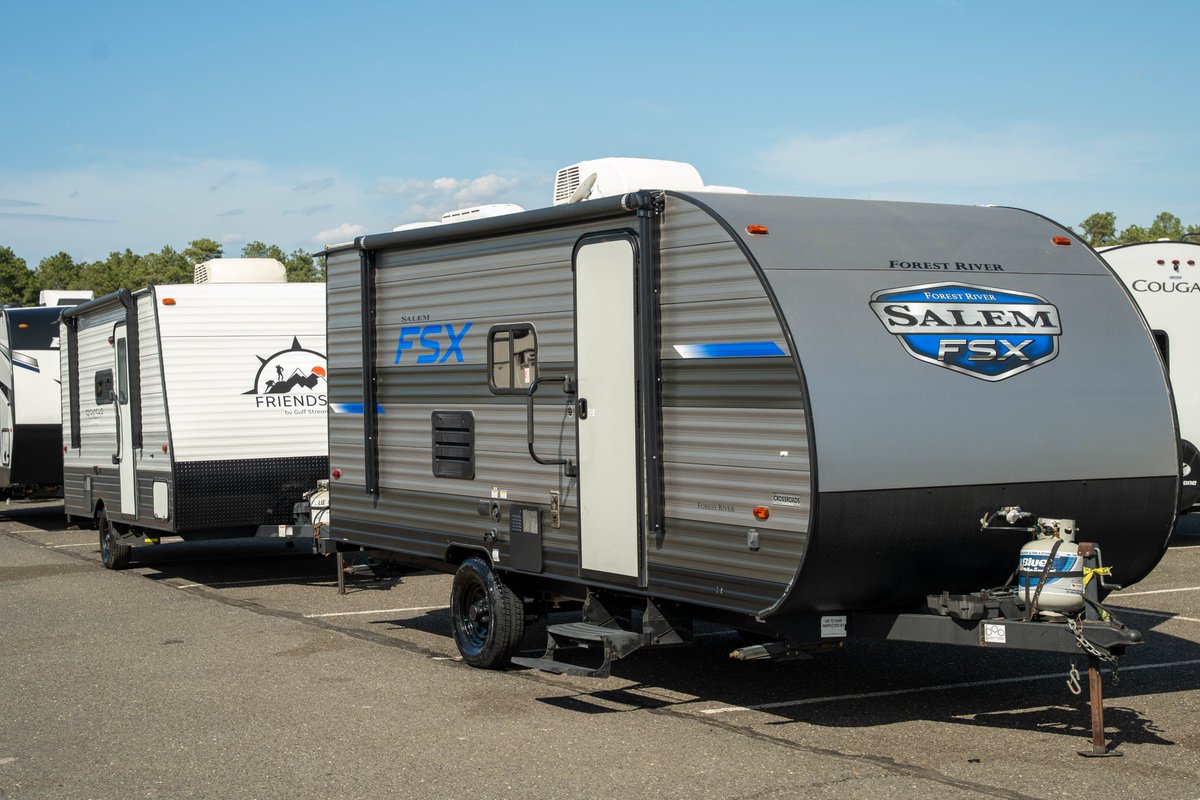 BlueClaws's tweet photo. The @CampingWorld Fall RV Show is back in ShoreTown this week and runs Thursday through Sunday here at the ballpark! There will be new and used trailer trailers, 5th wheels, toy haulers, van campers, as well as Class C and Class A gas motorhomes available! Details in comments. https://t.co/GzkX9t8kTg