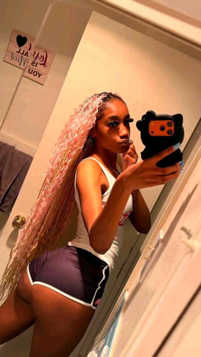 niacarrter's tweet photo. hi again ❤💋💕 https://t.co/2Gr4yT13fA