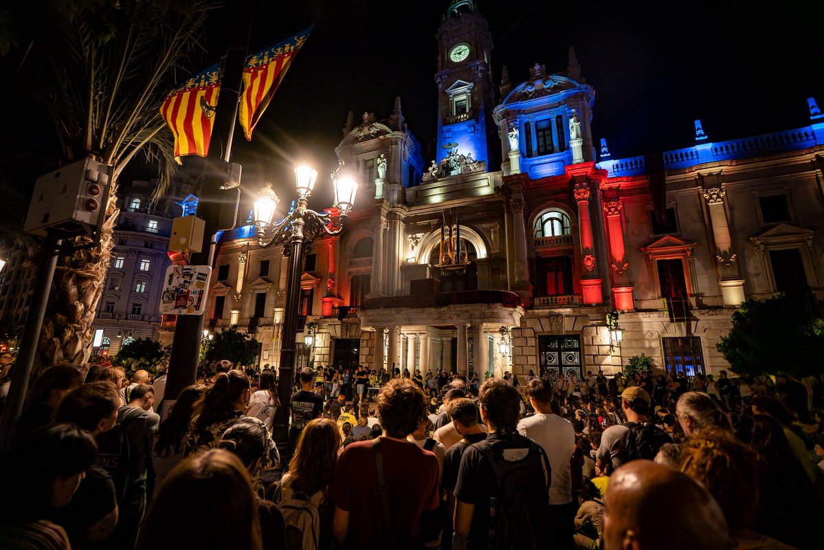 SocialistesVal's tweet photo. Descansa en pau, Maricarmen. 🖤

La teua lluita no acaba amb tu. Continuarem defensant allò pel que vas lluitar i treballant perquè la teua veu i el teu llegat no caiguen en l’oblit. https://t.co/qAvNggiNna