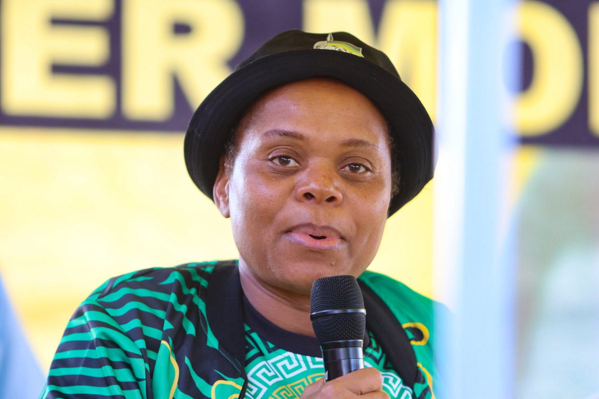 ANCLimpopo's tweet photo. Today, ANC Provincial Chairperson, Comrade Dr Phophi Ramathuba, joined the Peter Mokaba Regional Elections Team meeting in the Blouberg Sub-Region. 
Addressing the meeting, the Provincial Chairperson reflected on the organisation’s preparations and emphasised the importance of sustained election work. 
#BuildingBetterCommunities