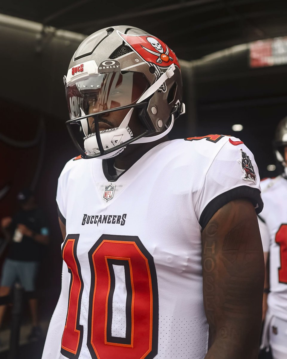 KalshiSports's tweet photo. JUST IN: A Kalshi user has a $49,111 position on the Tampa Bay Buccaneers winning the 2027 Super Bowl.

Potential payout of $3,781,239. https://t.co/SdJfvREBIz