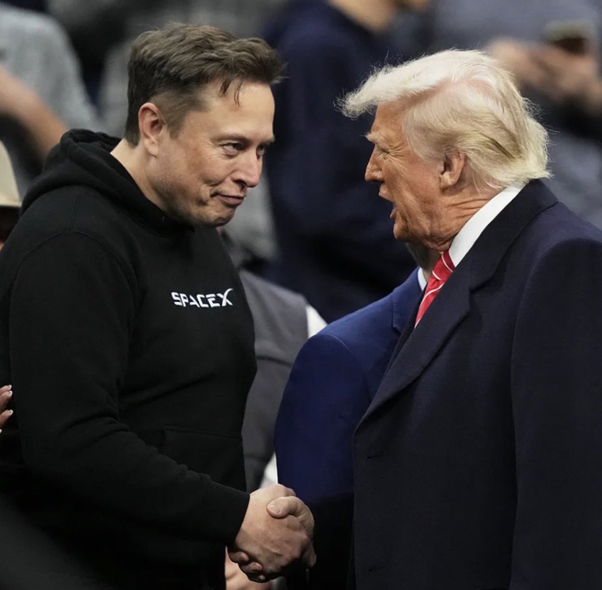 MAGAVoice's tweet photo. 🔥 EPIC!! President Trump will be giving Elon Musk the NATIONAL MEDAL OF SCIENCE Tomorrow ❤️ 

Elon Musk absolutely deserves it

Liberals can’t stand this https://t.co/uCopIXxDLq