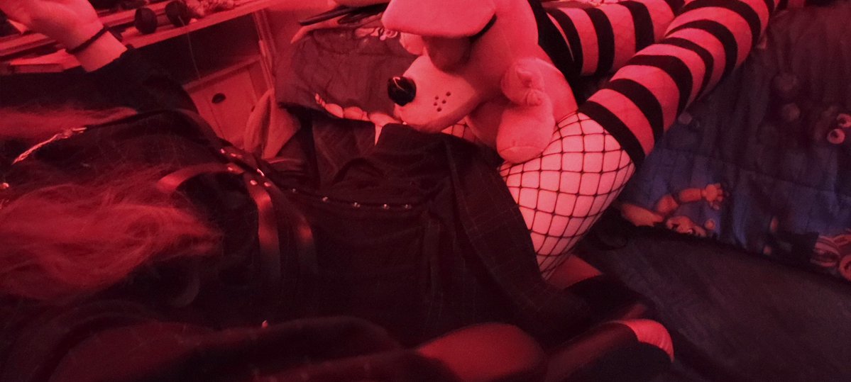 Femboykate5's tweet photo. I wish someone would take foxys place #femboy #trans https://t.co/SkXmAayJTl