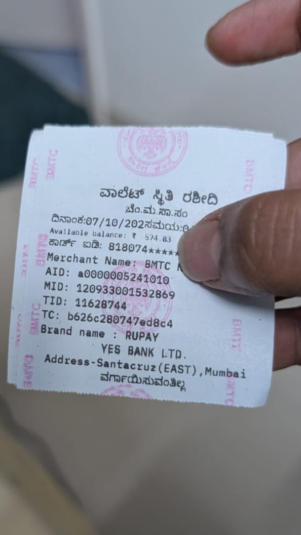 IndusFederalist's tweet photo. My V365 conductor showed me today how to do NCMC Balance Update and Balance check on the ETM.
He was excited. Had been wanting to do it for a while now, but since folks rarely used a card, he didn't get a chance. https://t.co/kfiuQ3z2TE