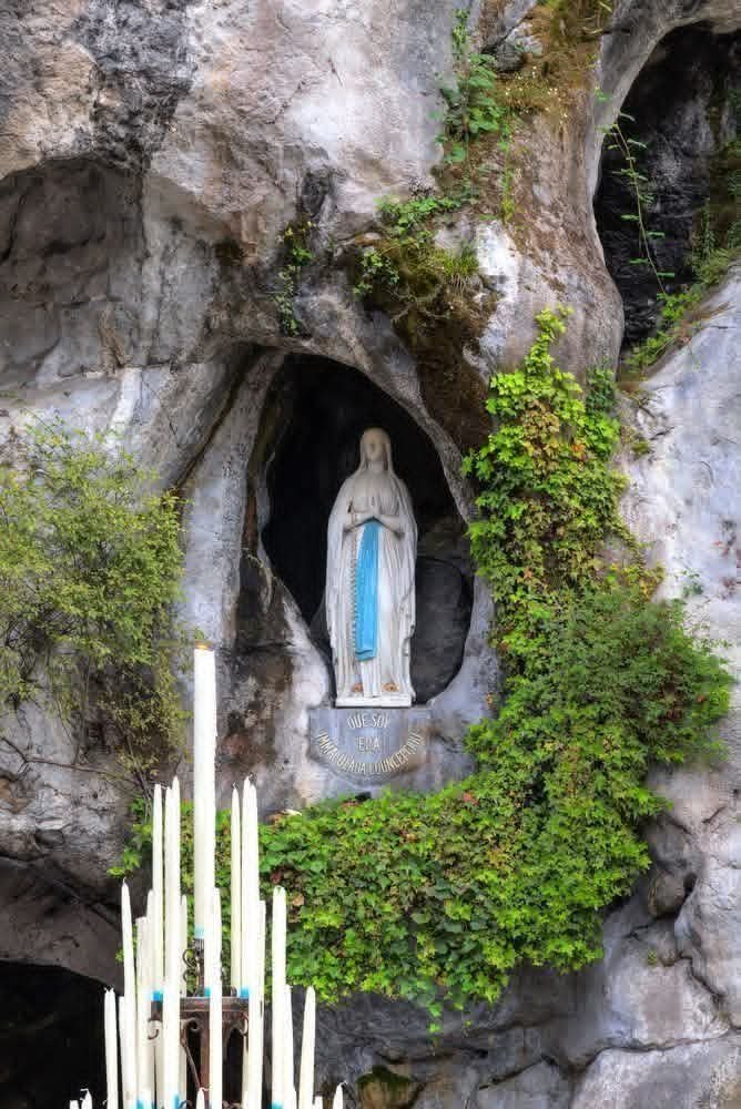 d_mhg2014's tweet photo. #Oración por nuestros #Enfermos a la Virgen de Lourdes 🙏
Encomendamos a Nuestra Señora a todos nuestros enfermos de cuerpo y alma. Ella, con su poderosa intercesión logre la sanación. https://t.co/MWdFbcO9u5