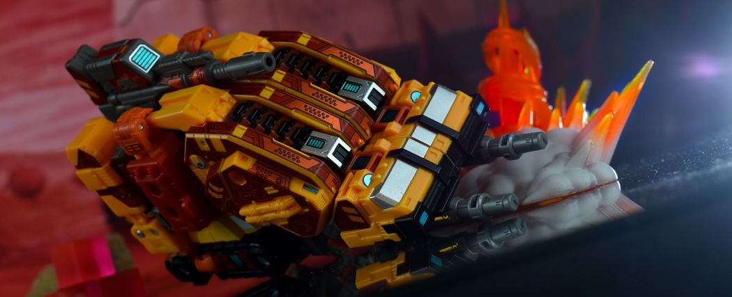 Toyhax's tweet photo. Thanks to our new labels, AotP Sentinel looks a little less like a Zamboni made of cheese and a little more like a Prime! https://t.co/OsLyAfeKTO