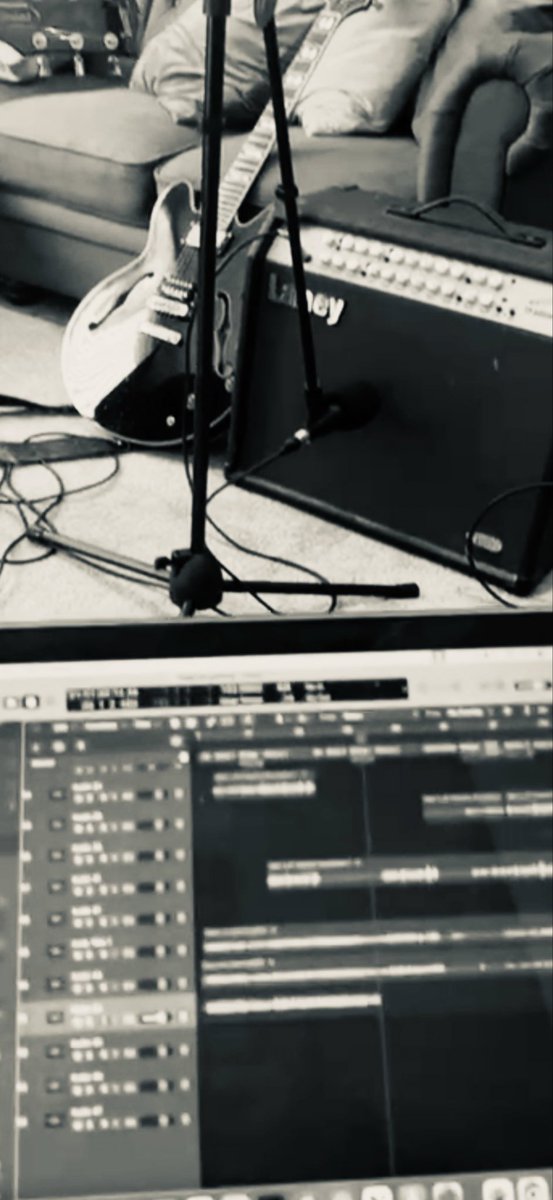Consorcio_AP's tweet photo. the evening session… ☕️ #Tracking #Guitars #SessionGuitarist #Laney #Epiphone 
@laneyamps @Epiphone https://t.co/U4jF0h5tQ5