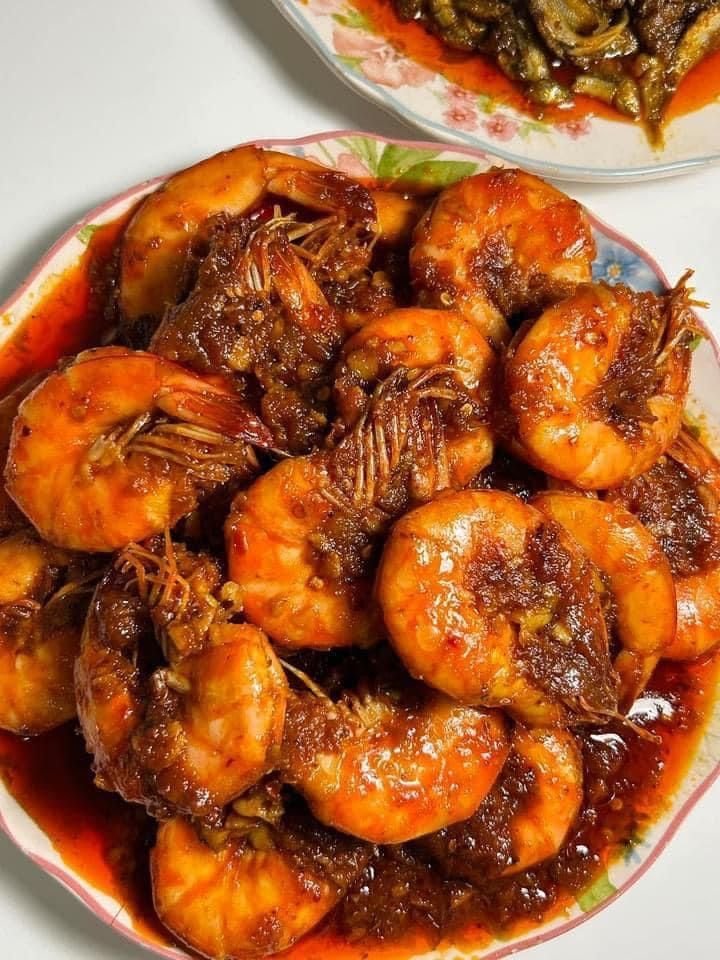 Tnkeirbell's tweet photo. kepiting vs udang https://t.co/XOsiogqikM