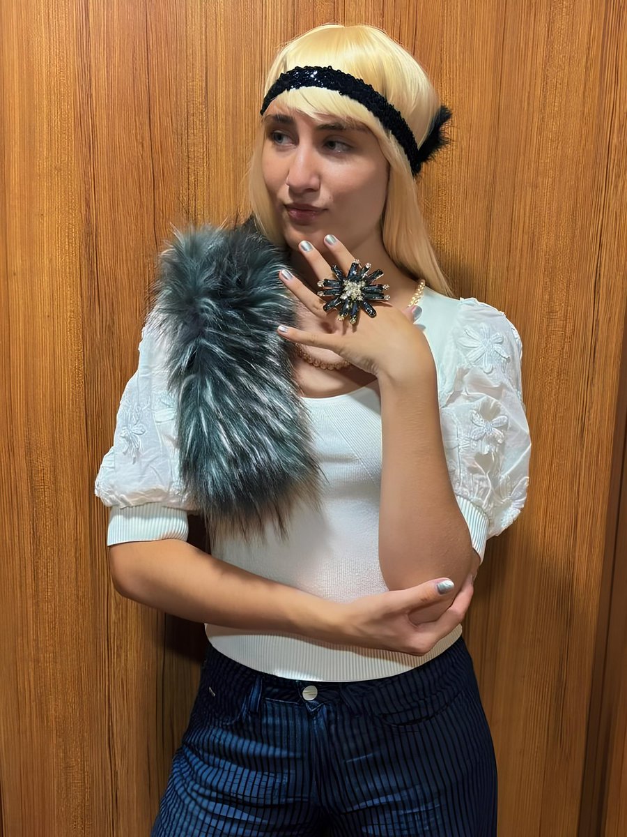 chromapetz's tweet photo. IRIS AS DONATELLA R. D. BURCH

from BURCH THE LIAR 4 https://t.co/bXS6zpBXSb