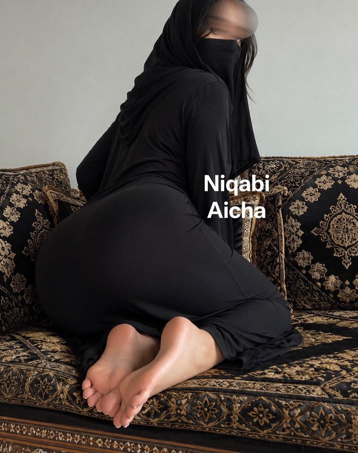 NiqabiAicha's tweet photo. keep letting your brain leak for cute Muslim Hijabis. 😝😝 https://t.co/2zy2bjRoFx