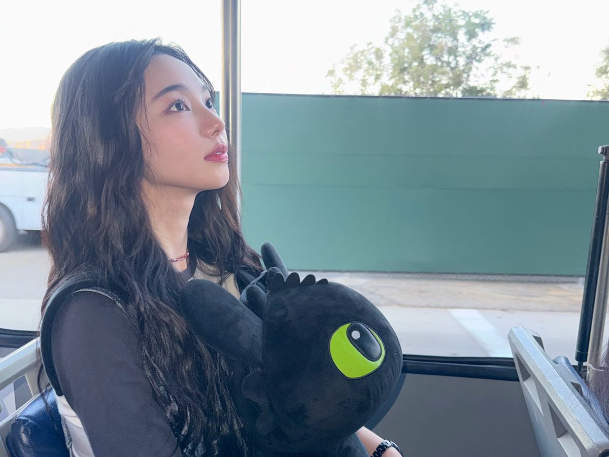 BEMYKARINA_TH's tweet photo. [261008 @.katarinabluu] #KARINA 
อัปเดตไอจีโพสต์ 📸×15 (1/4) 
🎵 죠지 • all day

-ในที่สุดก็ได้เจอกัน
-อากาศร้อนจริงๆ นะ หรือเป็นเพราะว่าฉันกอดเธออยู่
-เจ้าเด็กคนนี้ไม่งอแงเลย เป็นเด็กดีมาก
-Tacos https://t.co/flohkDPVjT