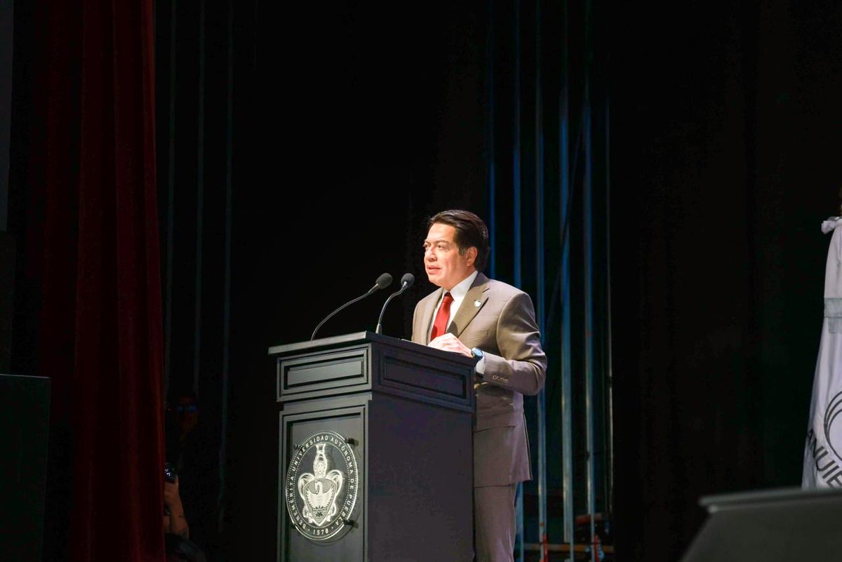 armentapuebla_'s tweet photo. Hoy en Puebla, recibimos el Foro Regional Centro Sur “La vida frente a la pantalla”, con la participación del secretario de la @SEP_mx, @mario_delgado, para reflexionar sobre el bienestar de nuestras niñas, niños, adolescentes y jóvenes.📱🙌🏻 https://t.co/Jf5WLJnfYE