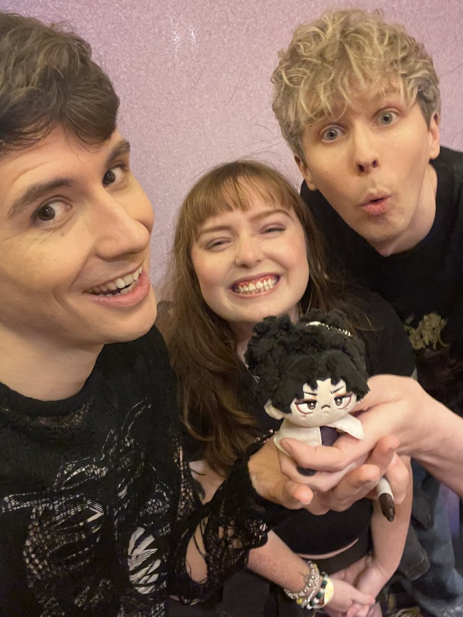 sighsammie_'s tweet photo. guys they’re real https://t.co/9pSKAJNWSI