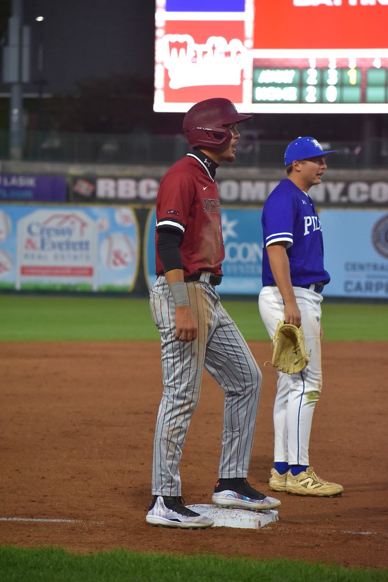 NextWaveBsbl's tweet photo. We would like to extend our appreciation to our summer intern coach, Lenox Estremera, as he resumes his collegiate season at IUSB. We commend his hard work, dedication, and the valuable instruction he provided to our athletes throughout the summer.  Way to end fall in a 18-2 W! https://t.co/rUwNqi97og