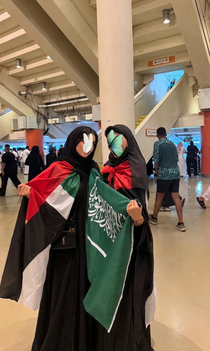 d_vx43's tweet photo. 🤍💚 https://t.co/p65k1fTF8u