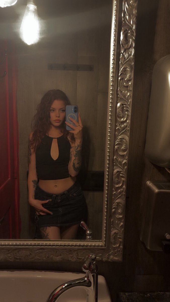 SatansMissesx's tweet photo. I fucking love this outfit on me. 
•
•
•
•
•
•
•
•
•
•
•
#findompaypigs #findomseller #findompl #paypiggy #feetfetısh #feetworshi̇p #feetfetıshly #feetmen https://t.co/RNAeaEPc6P