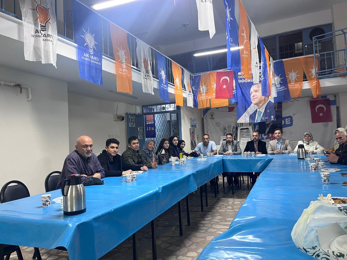 Nurark_34's tweet photo. AK parti Nuripaşa Mahalle  yönetimi olarak mahale toplantımızı yaptık mahalle başkanı @SelamiKaraomer Meclis üyesi Hakan Güler'e katılımlarından dolayı teşekkür ederiz Tüm mahalle yönetimi arkadaşlarımıza da katılımlardan dolayı teşekkür ederiz. https://t.co/HMCYbP83Yw