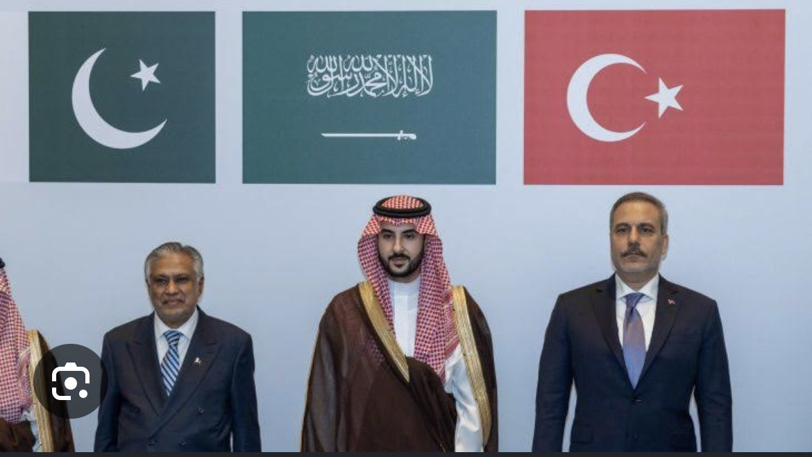 KamelBe38293737's tweet photo. تحالف مكة لمحاربة المسلمين و نصرة الصهاينة . https://t.co/CN29wBrjtl