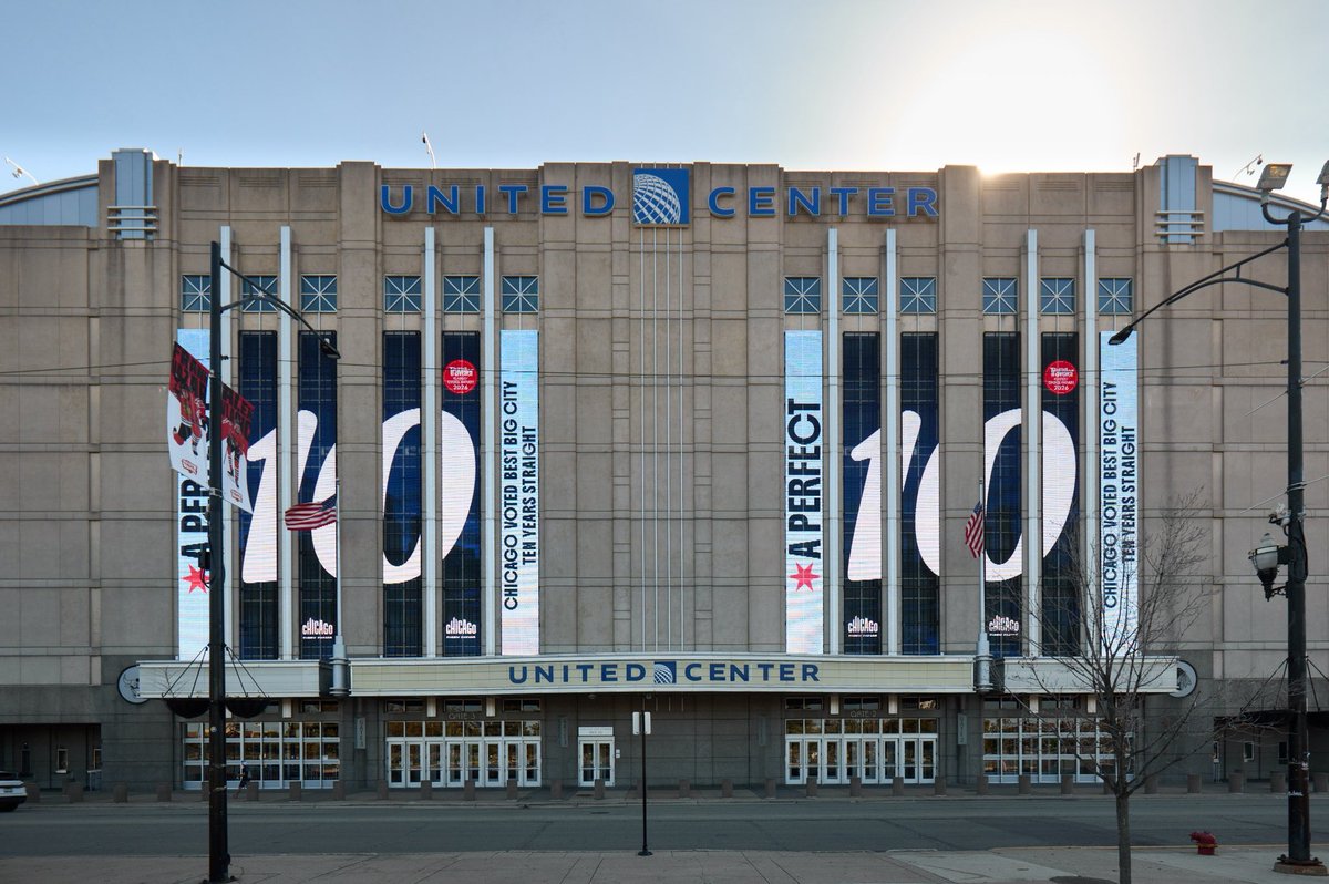UnitedCenter's tweet photo. Like we’ve always said, Chicago is a 10/10. Now it’s official. 💙 https://t.co/D4x37I5y6X