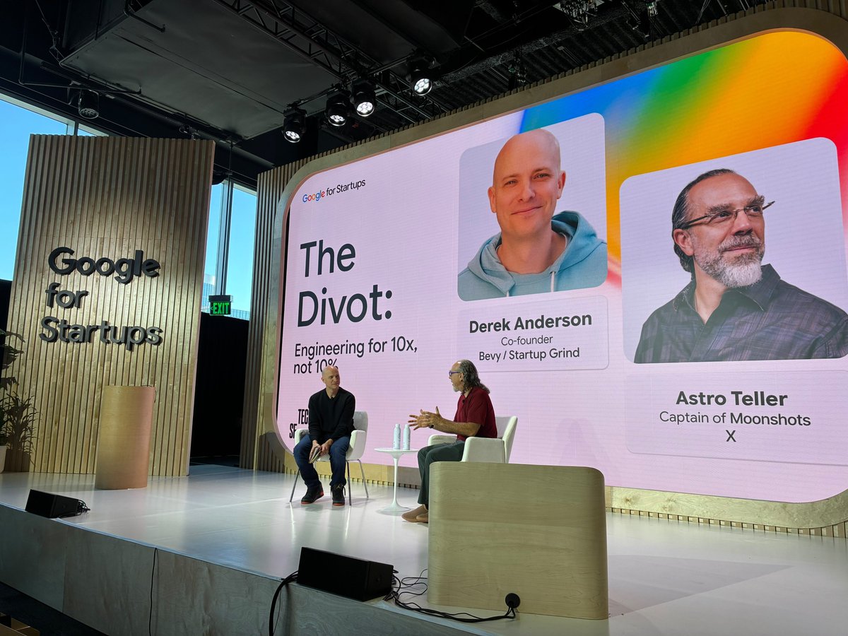 c2labs_ai's tweet photo. C² está en #SFTechWeek. 🚀

Arrancamos con "The Divot: Engineering for 10x, not 10%" de Astro Teller, Captain of Moonshots de X, la moonshot factory de Google. @GoogleStartups https://t.co/sY5JbyFVZI