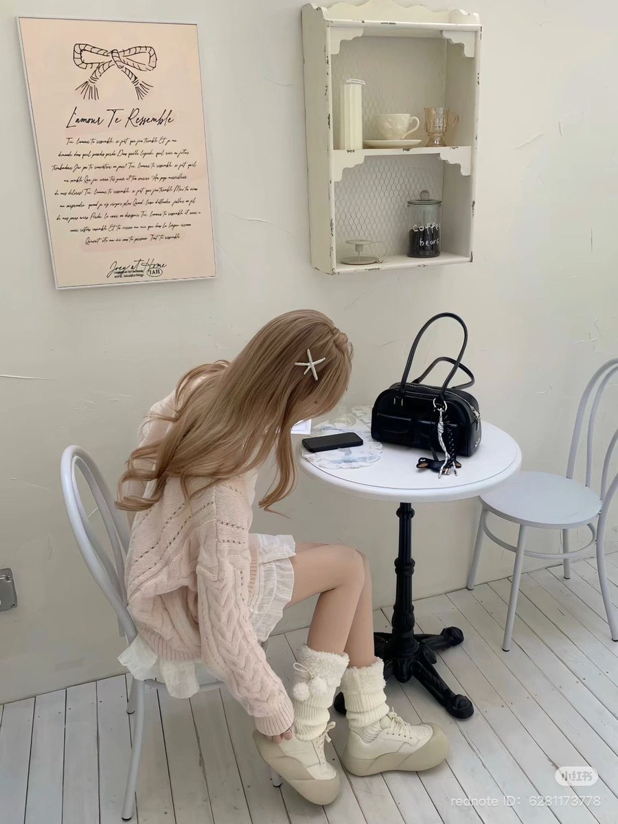 splitofheaven's tweet photo. ⪩⪨  karin  entry  day  one.⠀. ˚̩̩̥͙ ও⠀

hello  friends  !!  went  to  a  cute  cafe  today  after  work  to  treat  myself..  then  i  got  home  n  decided  to  relax  n  give  a  little  surpise  !!  i  am  so  tired..  i  crave  cuddles  and  mint  choco  ice  cream.  🍨🎀 https://t.co/BVmzD5ho2i