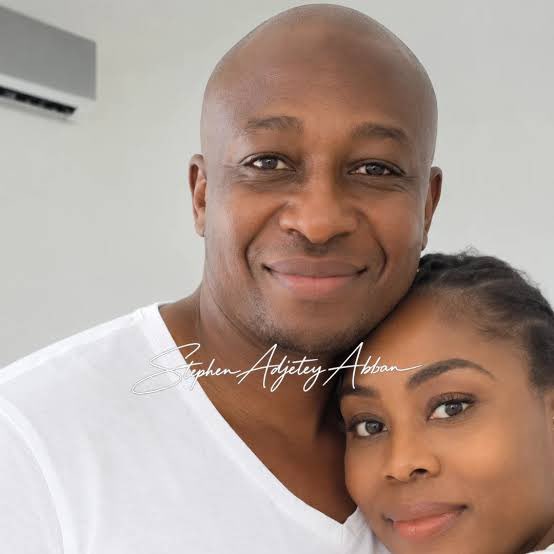 _GhChronicles's tweet photo. 🚨 BREAKING: Police have confirmed that Harold Norman was arrested on August 27 over a domestic abuse case involving Rosemond Akua Adobea (Nana Akua).

Police say Norman was granted enquiry bail with two sureties on August 29 while investigations continued. He was later due to appear in court but was unable to do so after his lawyer informed police that he had been admitted to hospital.

Investigators have visited the hospital and are monitoring the situation to ensure he is arraigned immediately upon discharge.