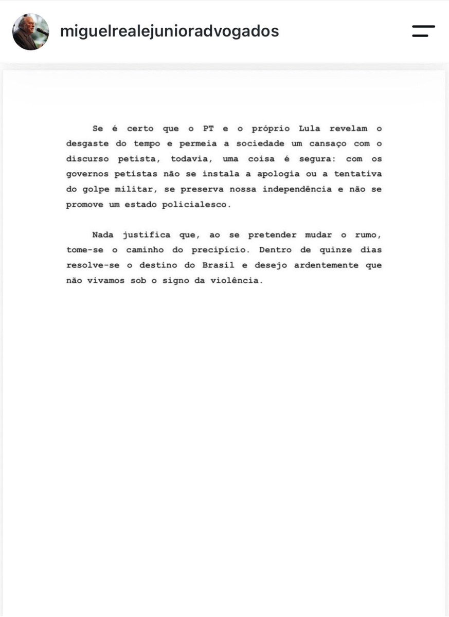 pedrohva's tweet photo. Miguel Reale Jr. foi o autor do pedido de impeachment da Dilma. Hoje ele publicou uma carta com motivos pra não votar no Flávio Bolsonaro.

ATÉ O AUTOR DO PEDIDO DE IMPEACHMENT DA DILMA ESTÁ PEDINDO PRAS PESSOAS NÃO VOTAREM 22! Olha o risco que esse bandido representa pro Brasil! https://t.co/Ko0mIg8uAF