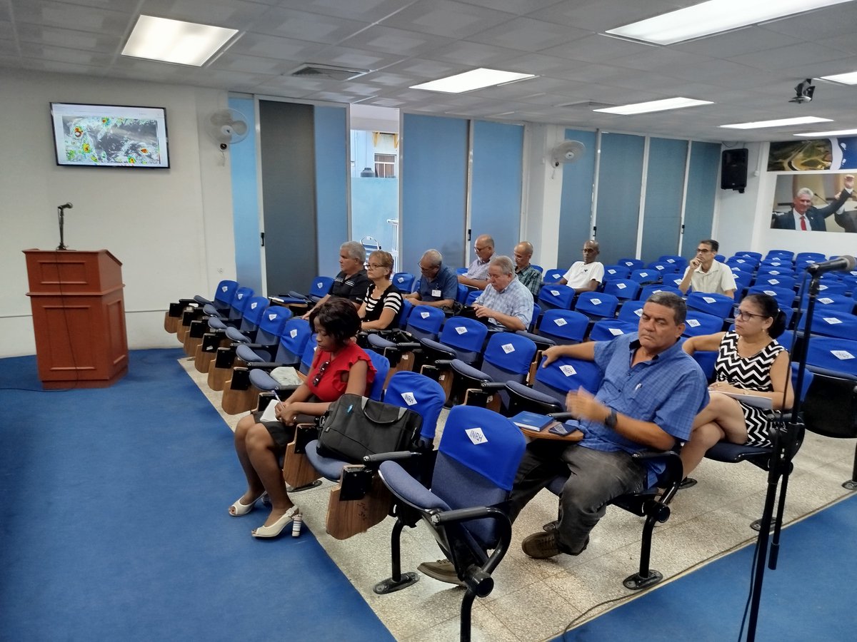 AntonioRdguezR's tweet photo. En la Reunión de Uso Racional del Agua, con la presencia de la #VPM Inés María Chapman, evaluamos la situación #Hidrometeorológica, las medidas para el entrenamiento a la sequía en Mayabeque y el abasto de agua y el saneamiento en todas las provincias #UnidosXCuba #INRHCuba https://t.co/EvbTKPoACB