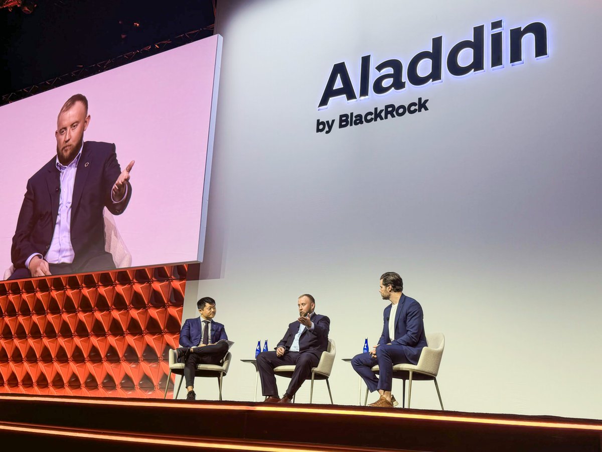 chainlink's tweet photo. CHAINLINK AT BLACKROCK'S ALADDIN CLIENT FORUM

Blockchains &amp; stablecoins let AI agents move value onchain.

But agentic transactions need trusted data, guardrails, &amp; verifiable execution.

@SergeyNazarov joined @BlackRock's Will Su &amp; @Coinbase's Alec Lovett on what comes next. https://t.co/dq9Lc8DBo1