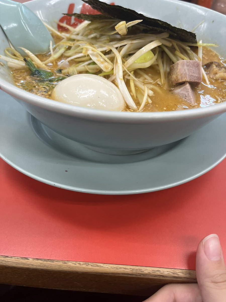 etpzh5's tweet photo. ラーメン食べるのだけは得意なので、10分で食べた😋 https://t.co/oZ0xfEHTqJ