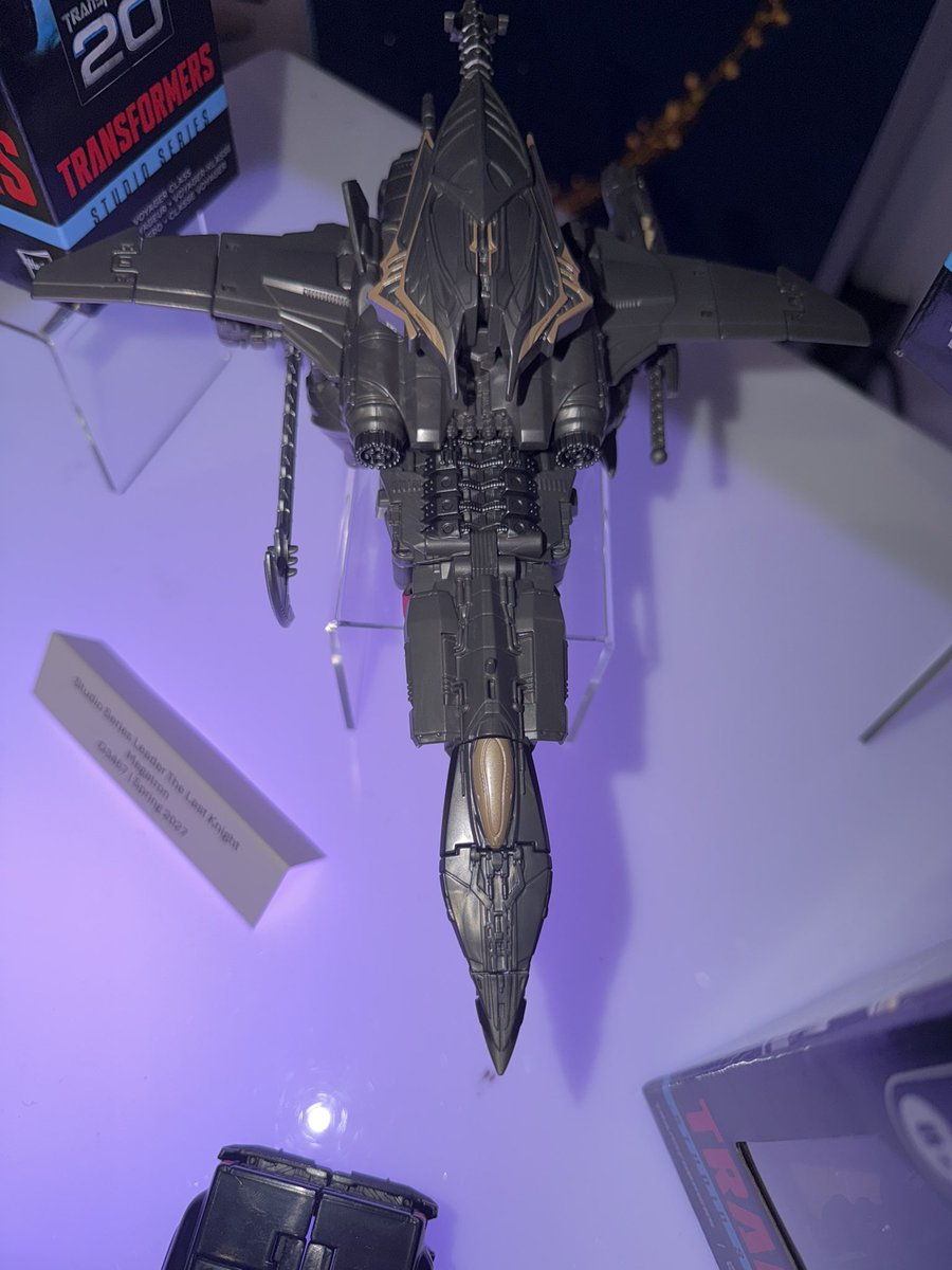 diecast2's tweet photo. Megatron #Transformers https://t.co/fb3fXgo4RE