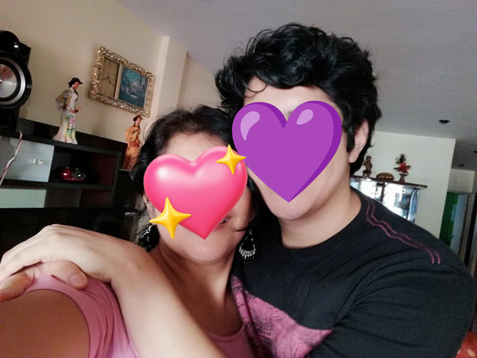 FraxterVT's tweet photo. Dudo, Grito y Lloro. Cada que me equivoco y siento que empeoró, me he quebrado tanto que es impresionante lo que he durado.

Me levanto, Trato y Encaro. Porque es lo que me has enseñado, recogiendo los frutos sembrados que he cultivado por tantos años.

Y sabes lo mucho que te amo, te extraño y espero pronto tu abrazo. Madre llegó otro cumpleaños y aunque estemos alejados, cuando hayas regresado será el mejor regalo 💜🩷✨